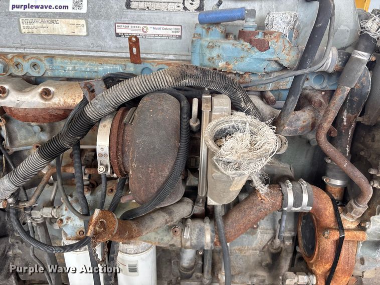 image for item FH7081 1994 Detroit DieseL Series 60 engine