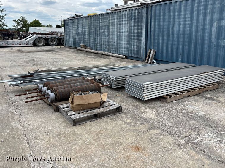 image for item FH7083 (2) garage doors