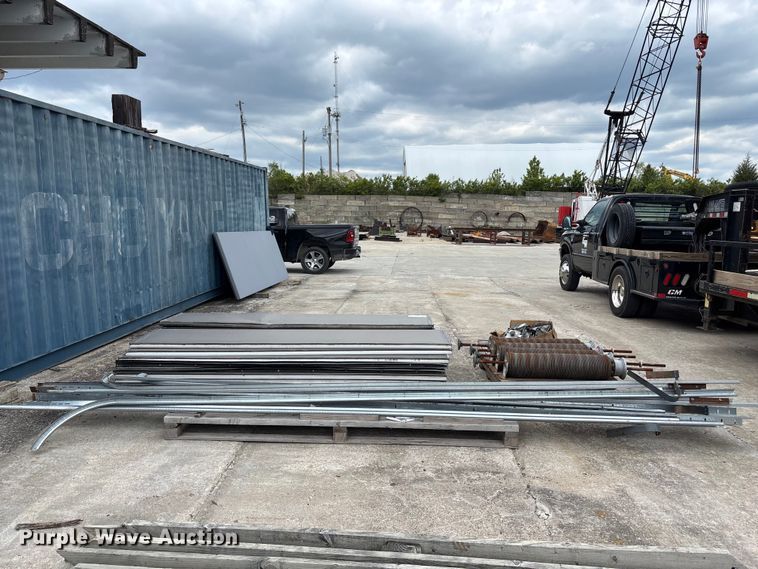 image for item FH7083 (2) garage doors