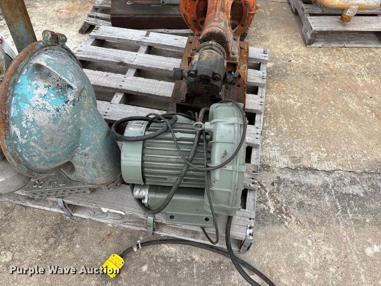 image for item FH7088 (7) transfer pumps