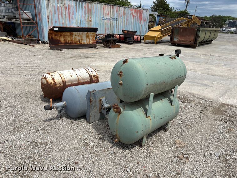 image for item FH7090 (4) tanks
