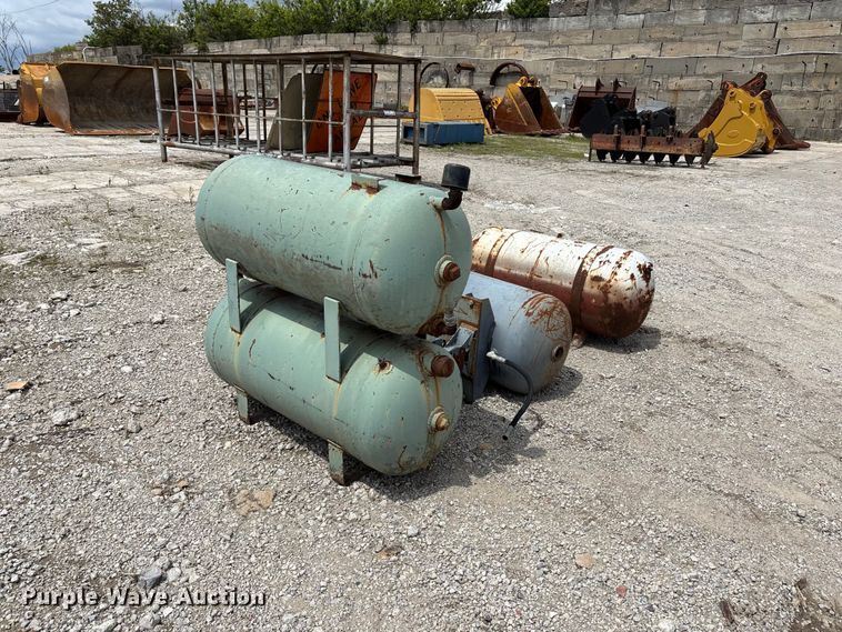 image for item FH7090 (4) tanks