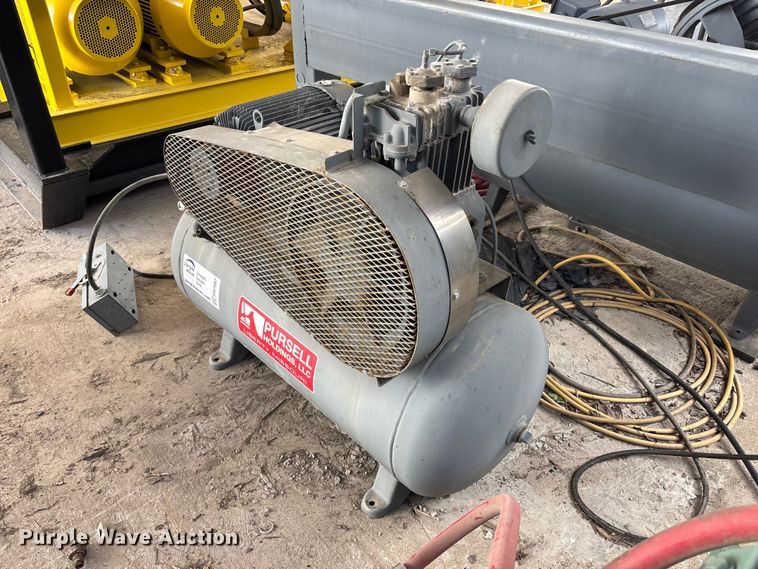 image for item FH7097 Air compressor