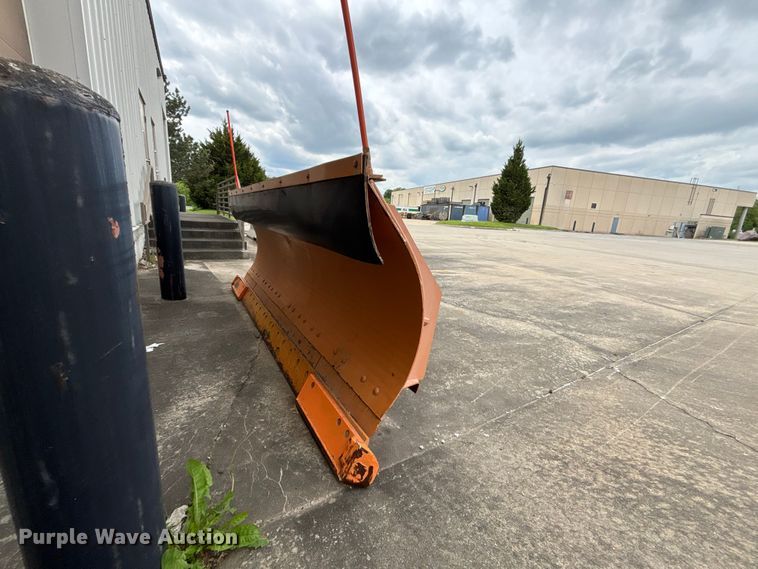 image for item FH7108 Flink PR459U8 wheel loader snow plow