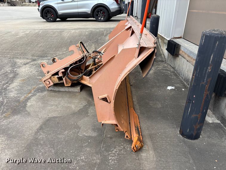 image for item FH7108 Flink PR459U8 wheel loader snow plow