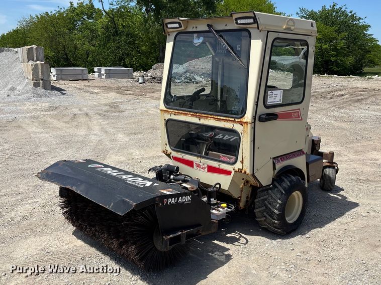 image for item FH7112 Grasshopper 7/900 sweeper