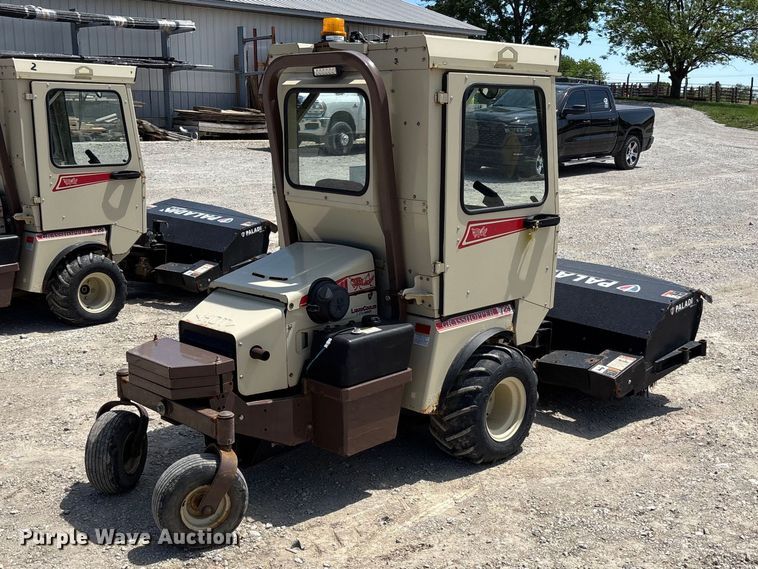 image for item FH7112 Grasshopper 7/900 sweeper