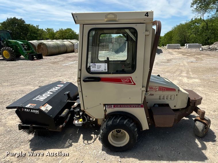 image for item FH7112 Grasshopper 7/900 sweeper