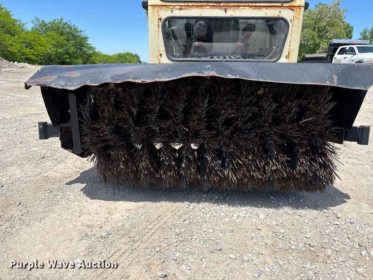 image for item FH7112 Grasshopper 7/900 sweeper