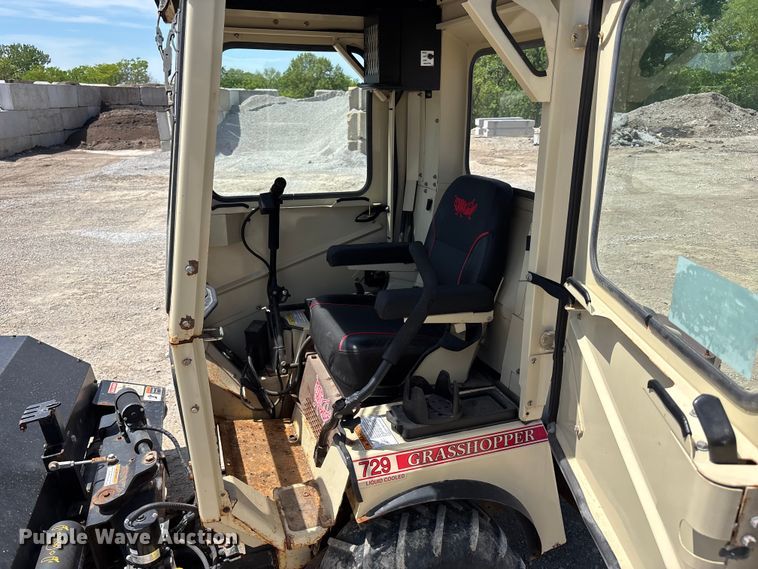 image for item FH7112 Grasshopper 7/900 sweeper