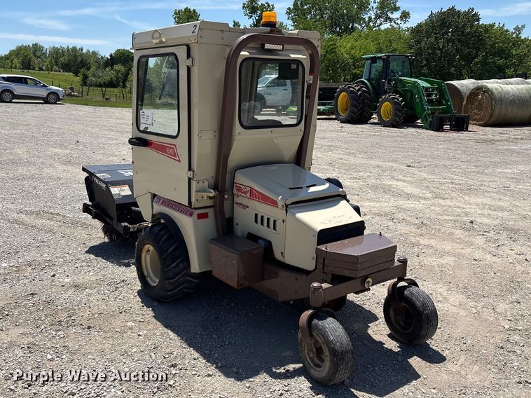 image for item FH7114 Grasshopper 7/900 sweeper