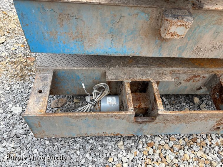 image for item FH7129 Weight-Tronix BMS 7011-100TJ75 truck scale