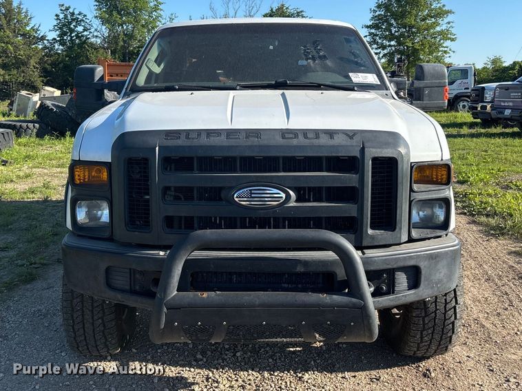 image for item FH7132 2009 Ford F350 Super Duty Ext. Cab pickup truck