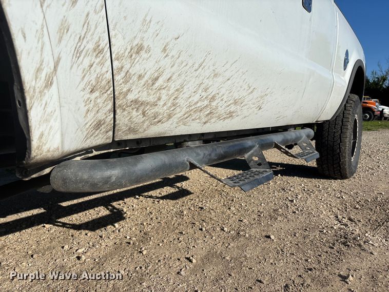 image for item FH7132 2009 Ford F350 Super Duty Ext. Cab pickup truck