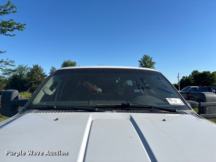 image for item FH7132 2009 Ford F350 Super Duty Ext. Cab pickup truck