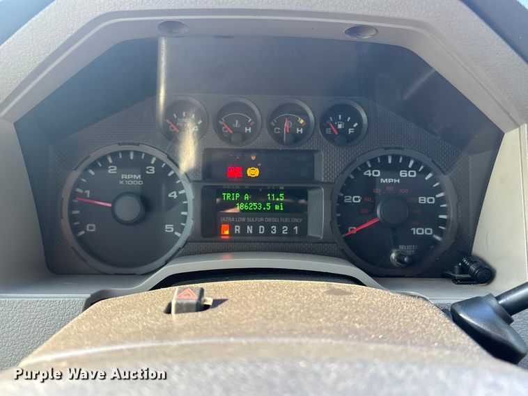 image for item FH7132 2009 Ford F350 Super Duty Ext. Cab pickup truck