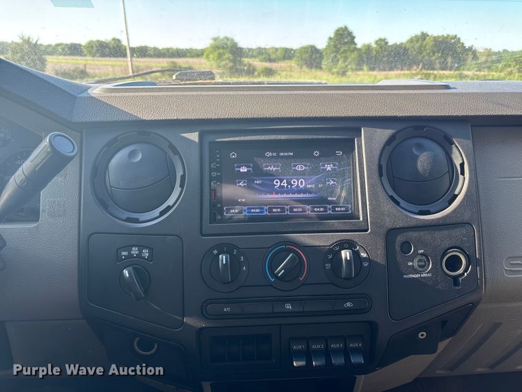 image for item FH7132 2009 Ford F350 Super Duty Ext. Cab pickup truck