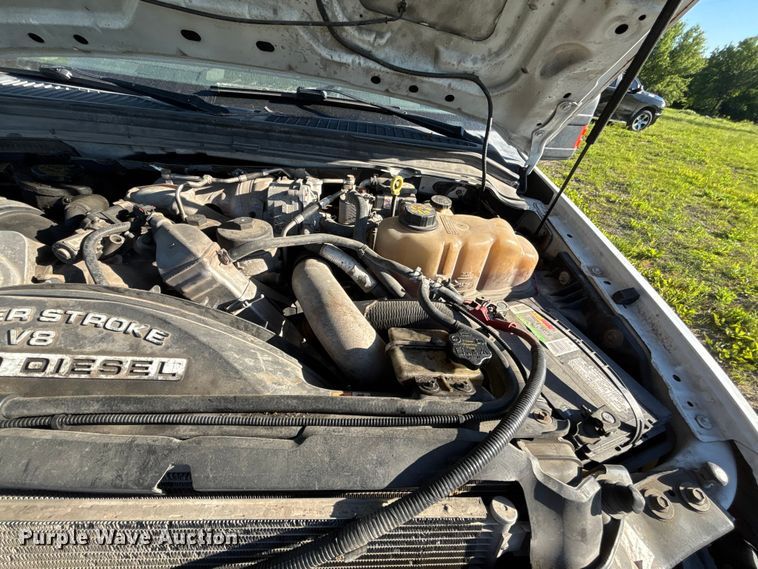 image for item FH7132 2009 Ford F350 Super Duty Ext. Cab pickup truck