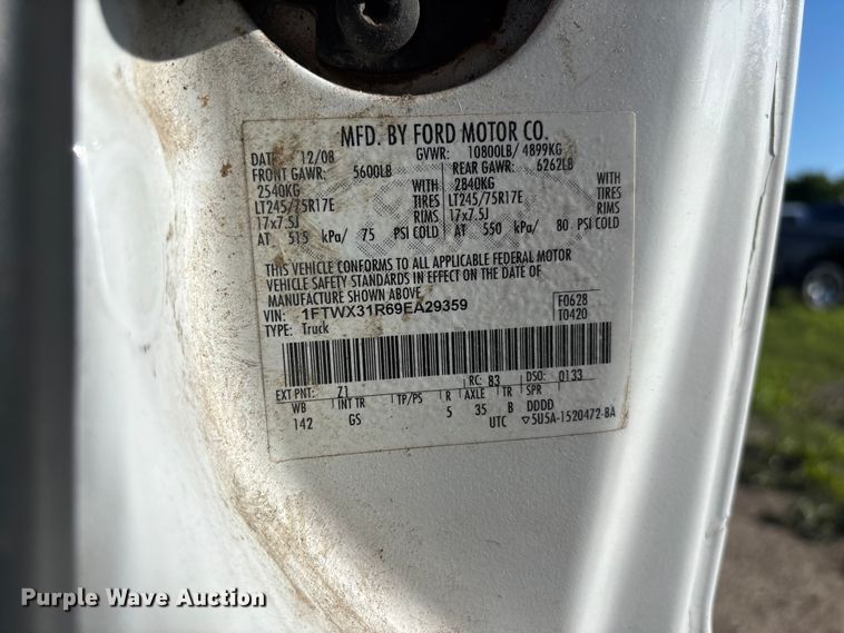 image for item FH7132 2009 Ford F350 Super Duty Ext. Cab pickup truck