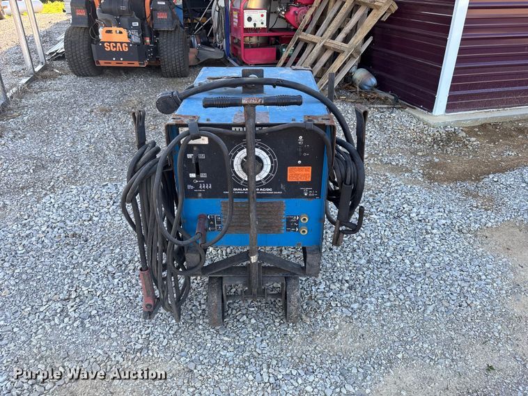 image for item FH7133 Miller  DIALARC 250  welder