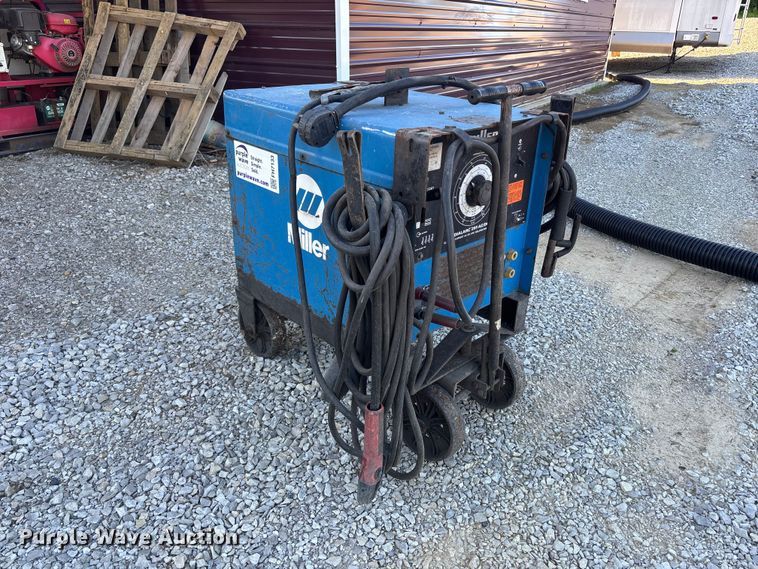 image for item FH7133 Miller  DIALARC 250  welder