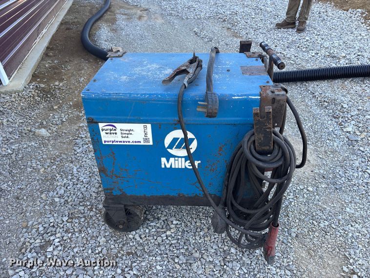 image for item FH7133 Miller  DIALARC 250  welder