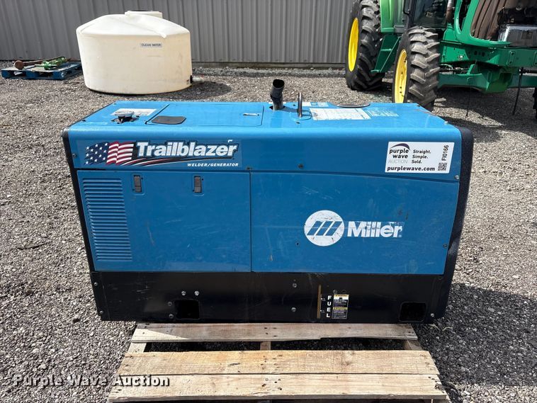 image for item FI0166 Miller Trailblazer 302 Welder