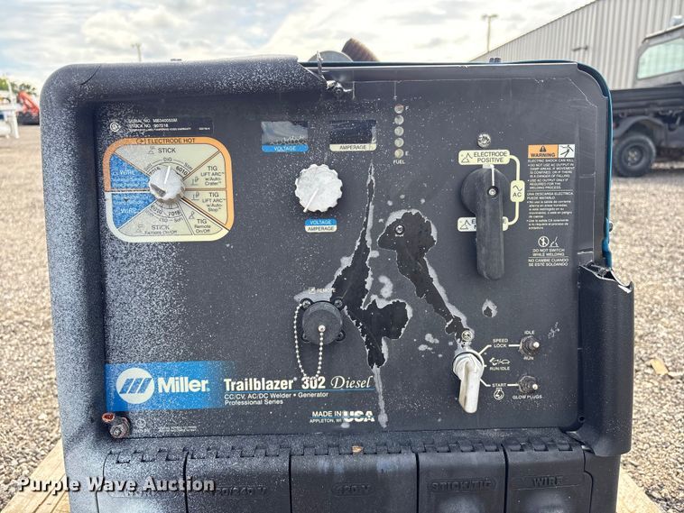 image for item FI0166 Miller Trailblazer 302 Welder