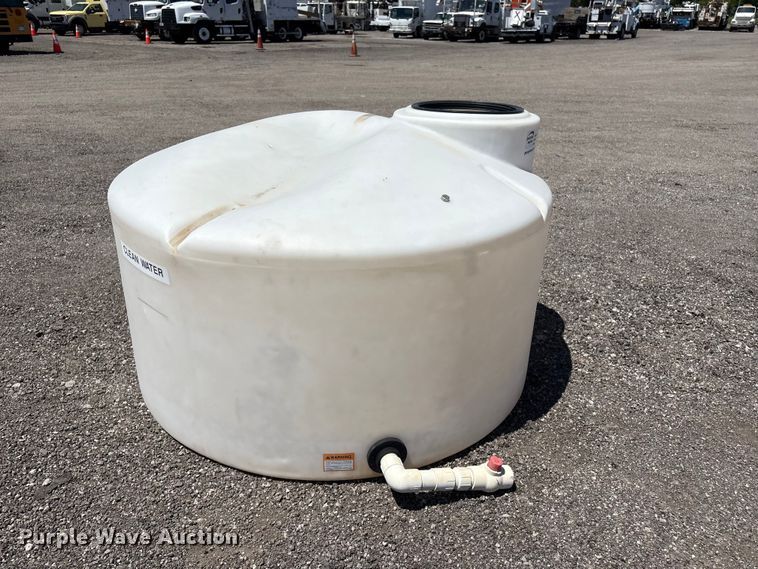 image for item FI0168 Poly tank