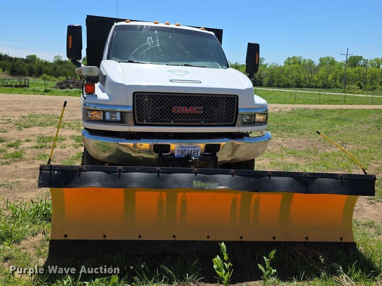 image for item FI0970 2006 GMC C5500 dump truck