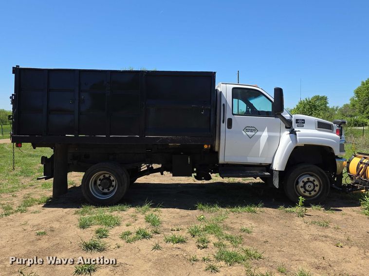 image for item FI0970 2006 GMC C5500 dump truck