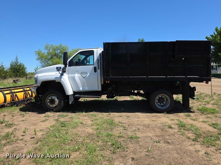 image for item FI0970 2006 GMC C5500 dump truck