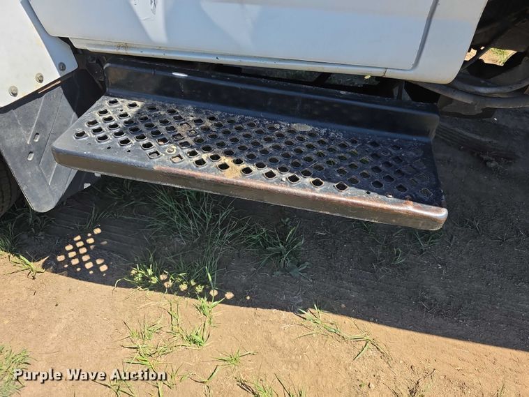 image for item FI0970 2006 GMC C5500 dump truck