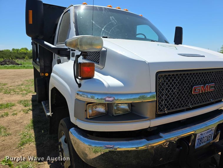 image for item FI0970 2006 GMC C5500 dump truck
