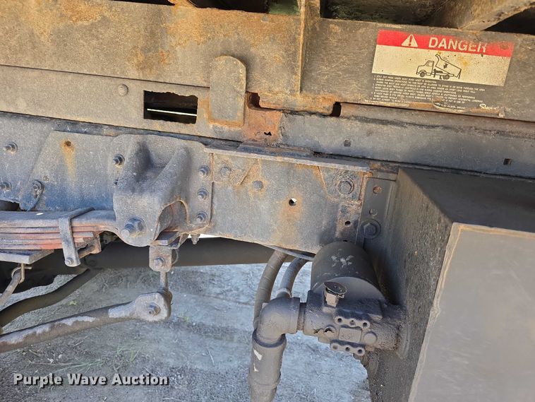 image for item FI0970 2006 GMC C5500 dump truck
