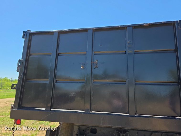 image for item FI0970 2006 GMC C5500 dump truck