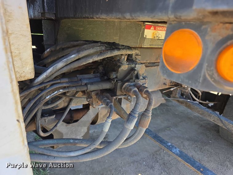 image for item FI0970 2006 GMC C5500 dump truck