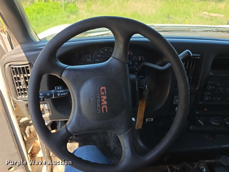 image for item FI0970 2006 GMC C5500 dump truck