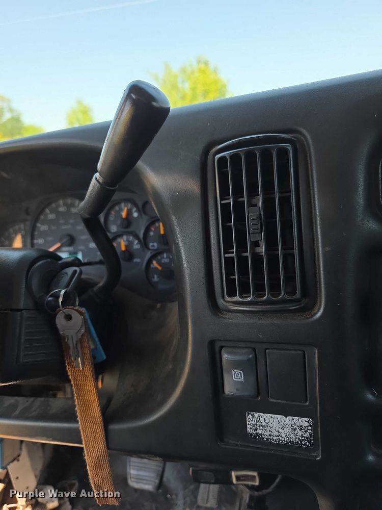image for item FI0970 2006 GMC C5500 dump truck