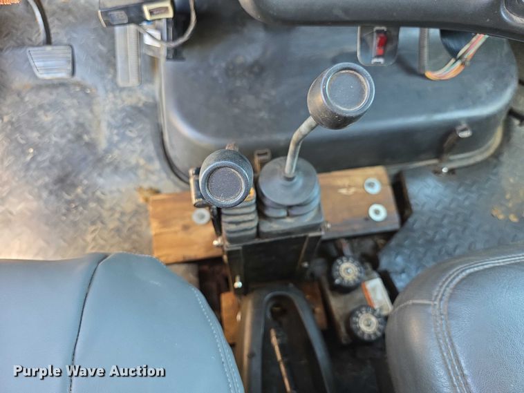 image for item FI0970 2006 GMC C5500 dump truck