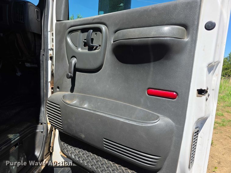 image for item FI0970 2006 GMC C5500 dump truck