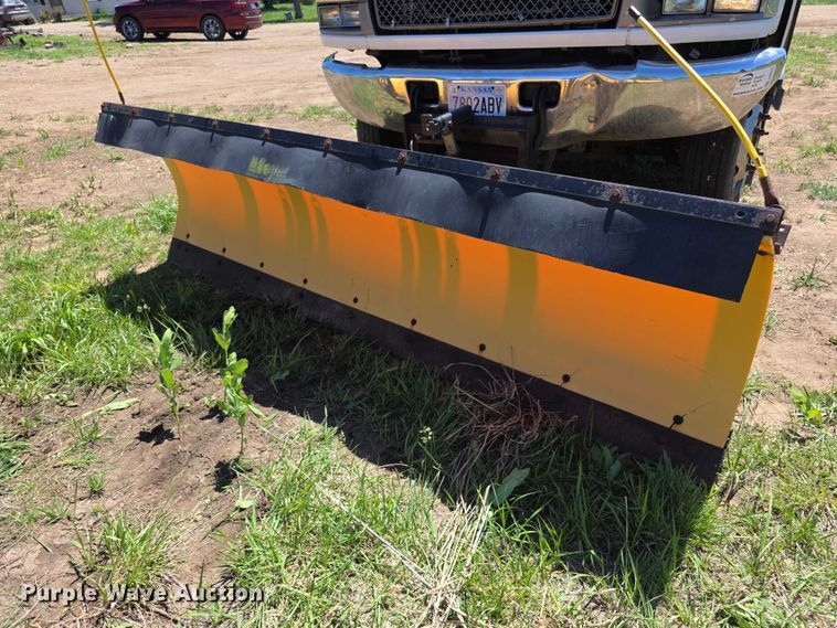 image for item FI0970 2006 GMC C5500 dump truck