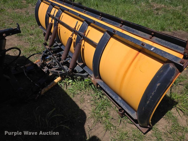 image for item FI0970 2006 GMC C5500 dump truck