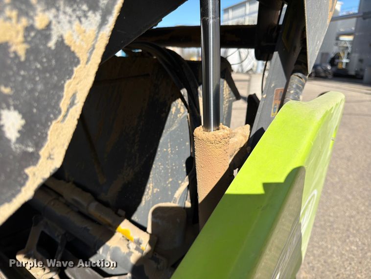 image for item FK0123 Tennant 636 street sweeper