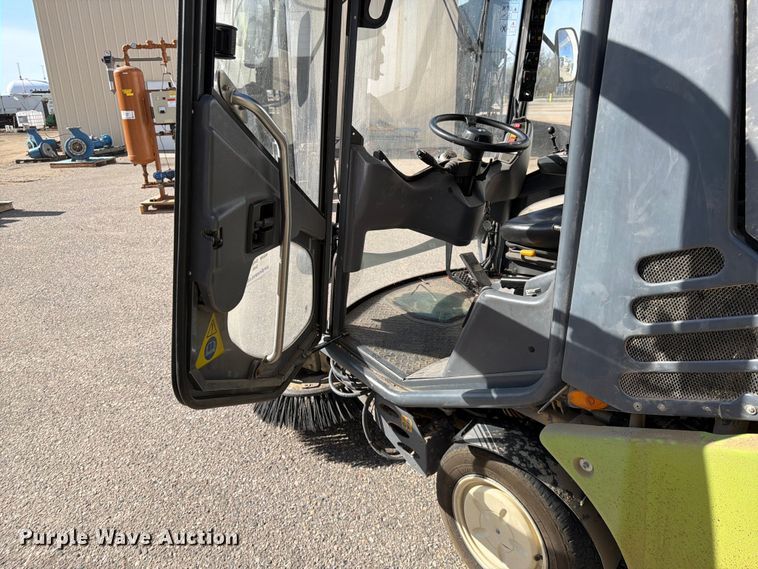 image for item FK0123 Tennant 636 street sweeper