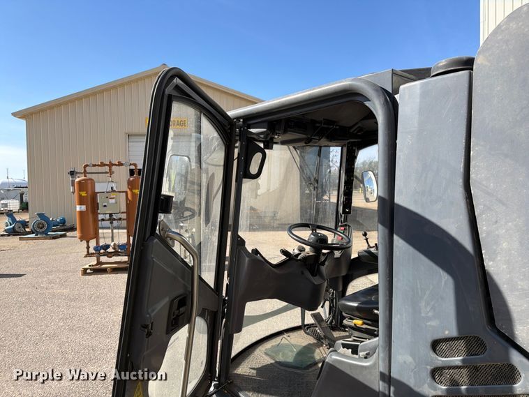 image for item FK0123 Tennant 636 street sweeper