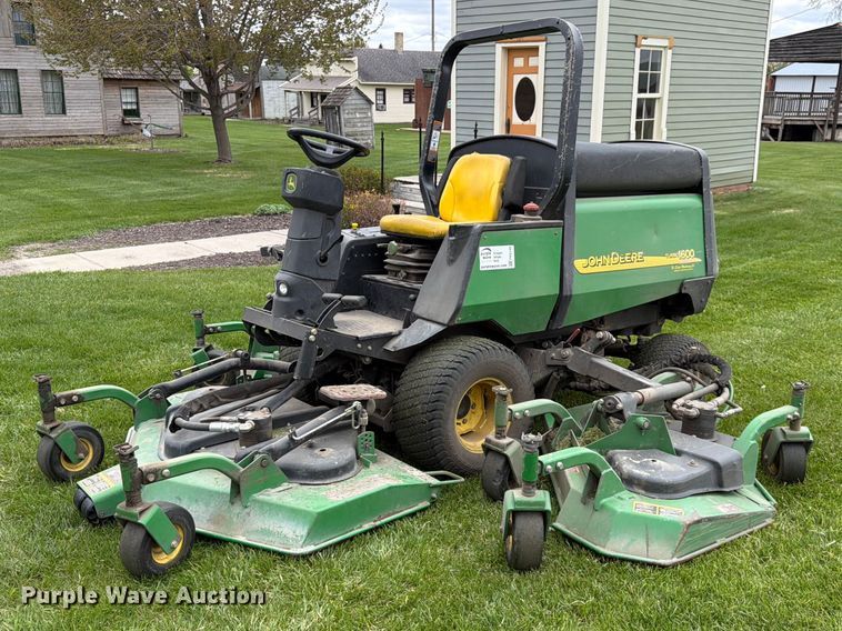 image for item FK0149 2004 John Deere Turbo 1609 ZTR lawn mower