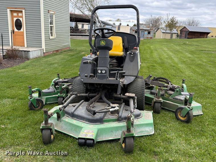 image for item FK0149 2004 John Deere Turbo 1609 ZTR lawn mower