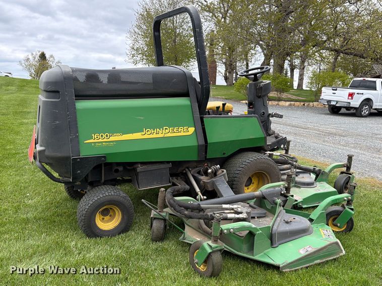 image for item FK0149 2004 John Deere Turbo 1609 ZTR lawn mower