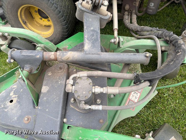 image for item FK0149 2004 John Deere Turbo 1609 ZTR lawn mower